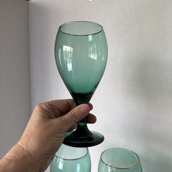 Set of 4  Vintage Libbey Teardrop Juniper Green Wine Goblets Glasses Gold Rims - Picture 4 of 16